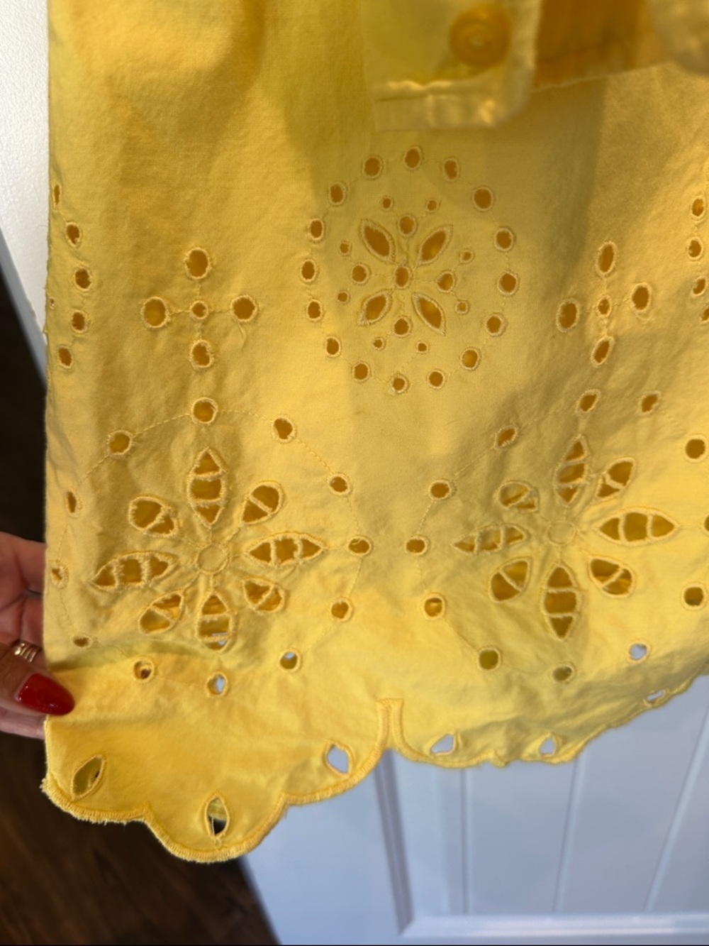 crown & ivy Yellow Eyelet-Hem Button Front Tunic - Picture 2 of 3